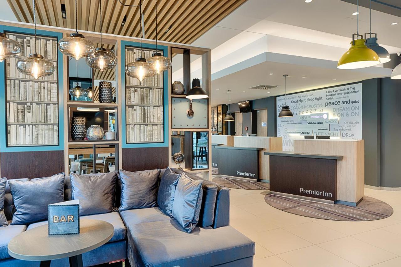 Premier Inn Frankfurt Westend Frankfurt am Main ภายนอก รูปภาพ